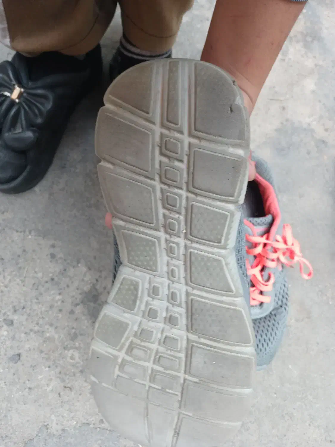 کفش|کیف، کفش، کمربند|بستان آباد, |دیوار