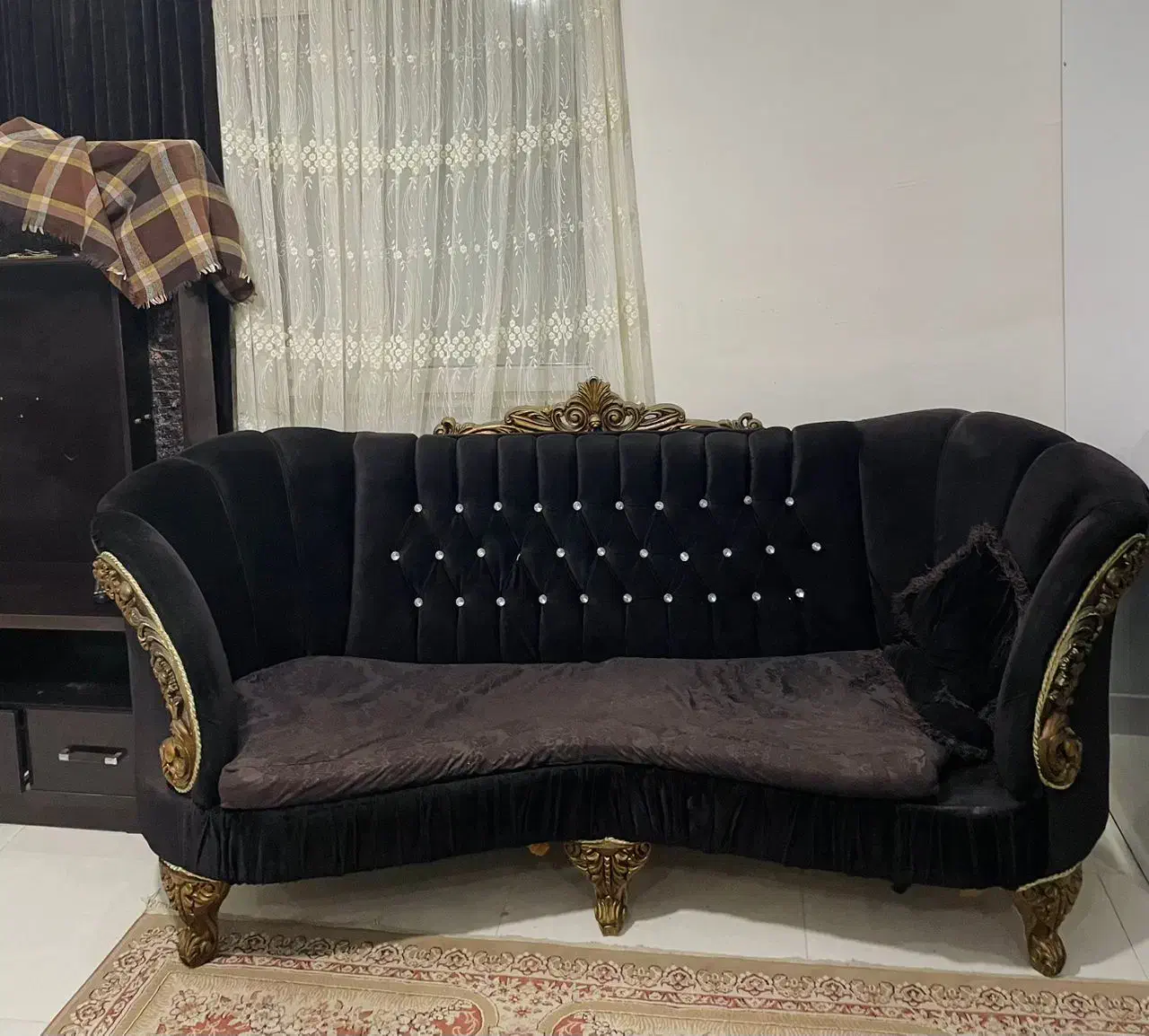 مبل ۷نفره|مبلمان خانگی و میز عسلی|رشت, پیرکلاچای|دیوار