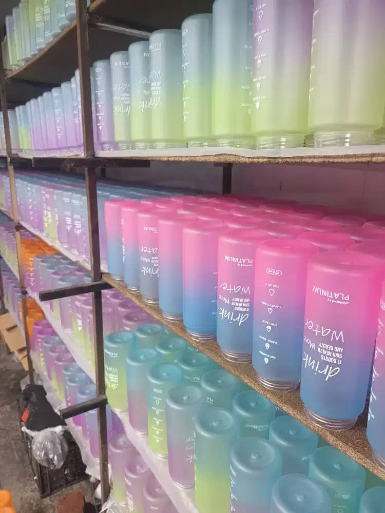 رنگکار حرفه ای و کارگر ساده|استخدام صنعتی، فنی، مهندسی|تهران, اتحاد|دیوار