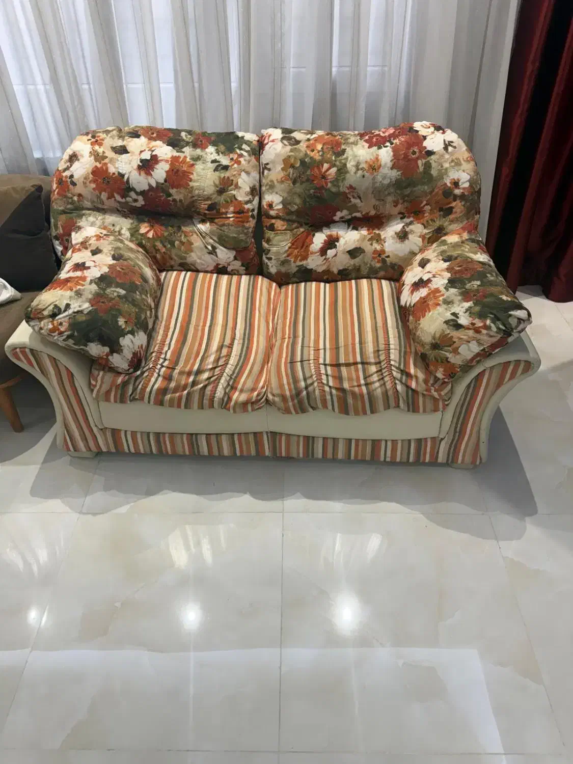 مبلمان راحتی هفت نفره|مبلمان خانگی و میز عسلی|تهران, امجدیه (خاقانی)|دیوار