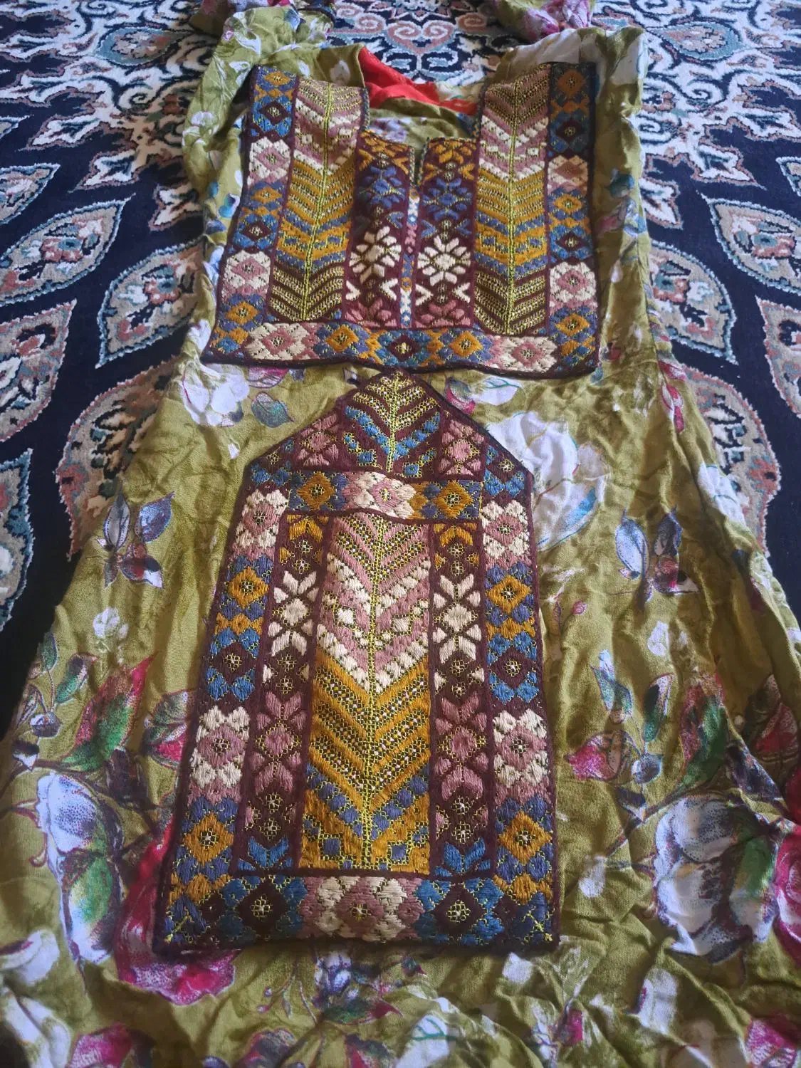 لباس بچگانه سایز  ۷ و ۸ سال قیمت متفاوت|کفش و لباس بچه|زاهدان, |دیوار