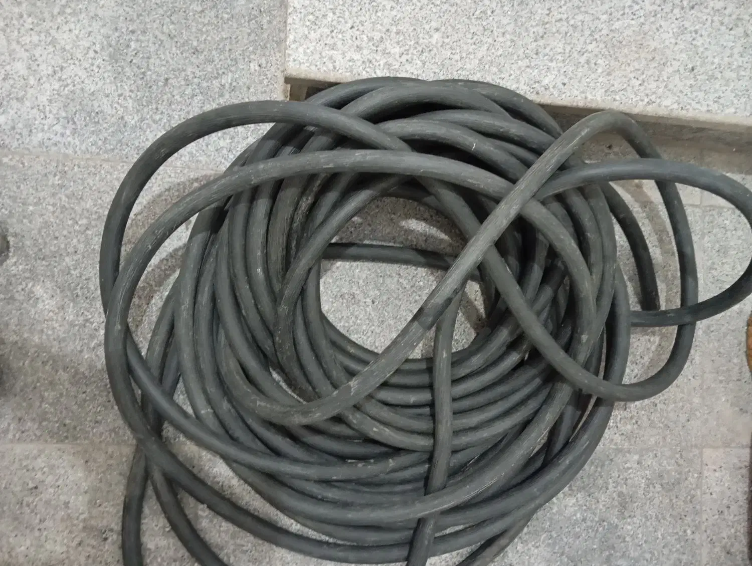 شلنگ آب دونیم|ابزارآلات|همدان, |دیوار