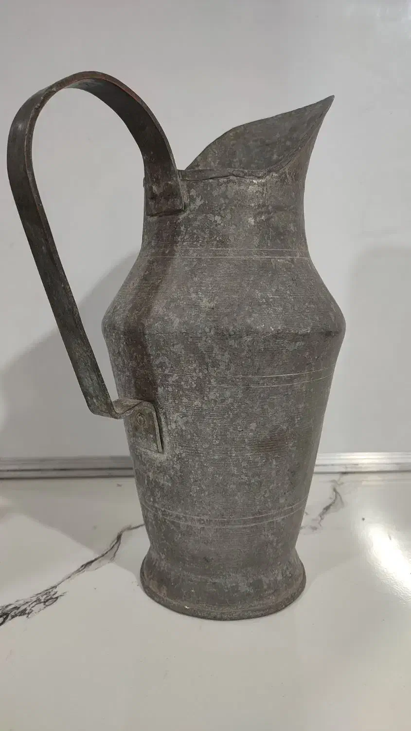 پارچ مسی. بزرگ و قدیمی|کلکسیون اشیاء عتیقه|ماهدشت, |دیوار