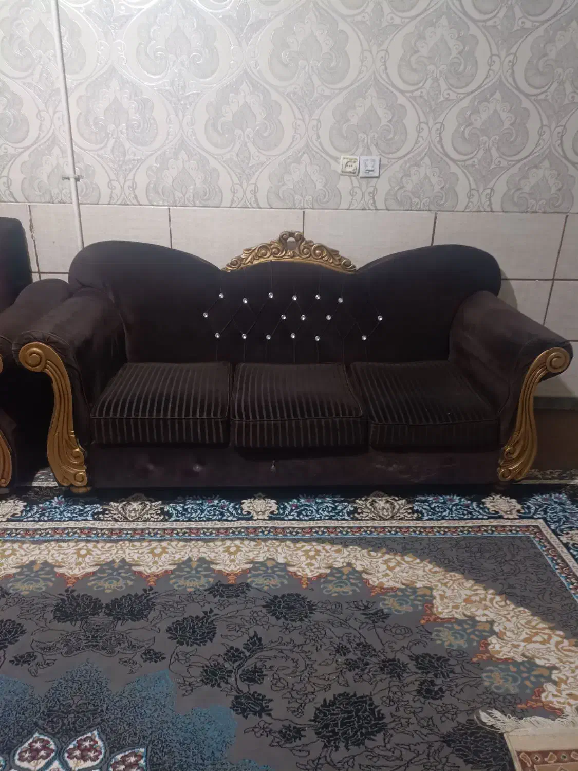 مبل|مبلمان خانگی و میز عسلی|شیراز, کوشک میدان|دیوار