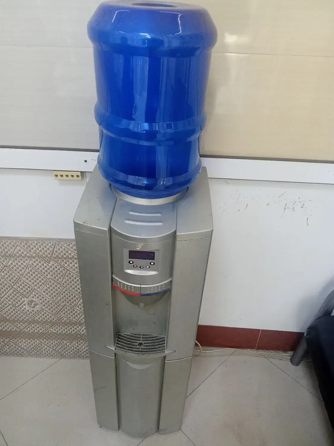 آبسردکن نیاز به تعمیرداره|آب‌سردکن و تصفیه آب|کرمانشاه, |دیوار