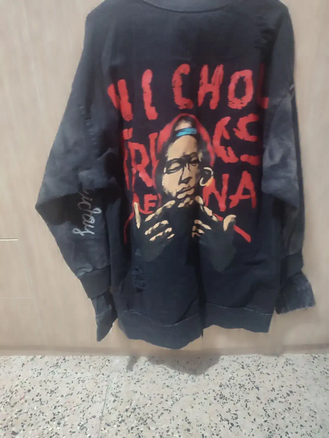 لباس لی|لباس|فولادشهر, مسکن مهر فولادشهر|دیوار