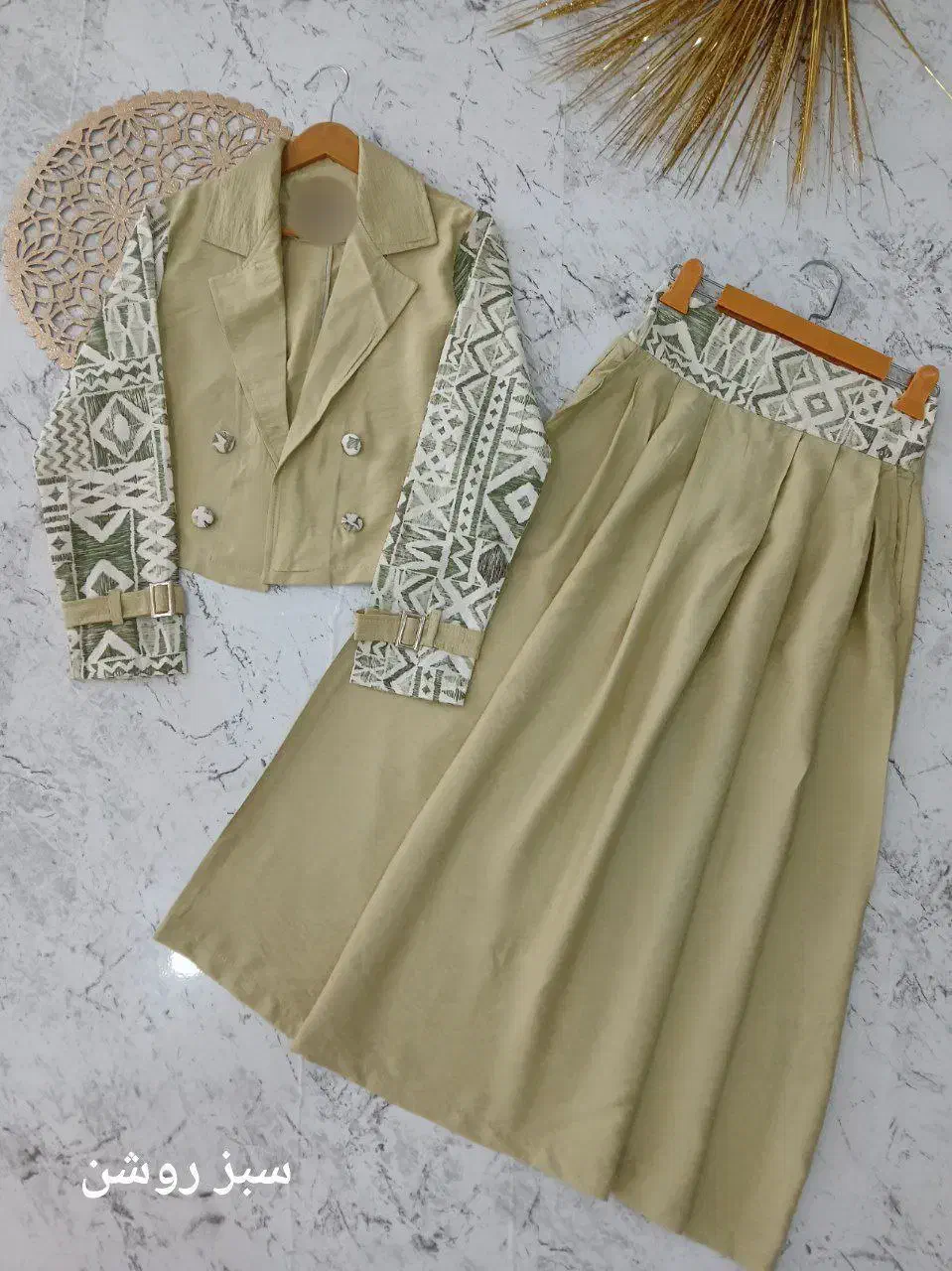 کت و دامن ـ یلدا|لباس|سراب, |دیوار