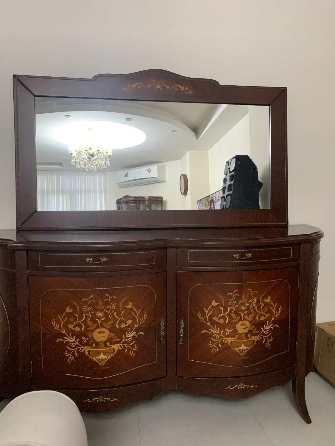 کنسول و بوفه|بوفه، ویترین، کنسول|کرج, کوی کارمندان جنوبی|دیوار