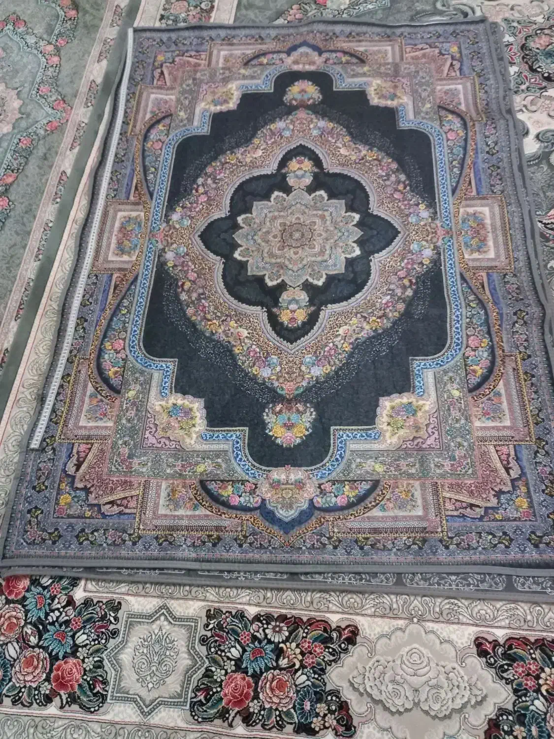 زیر انداز|فرش|همدان, |دیوار