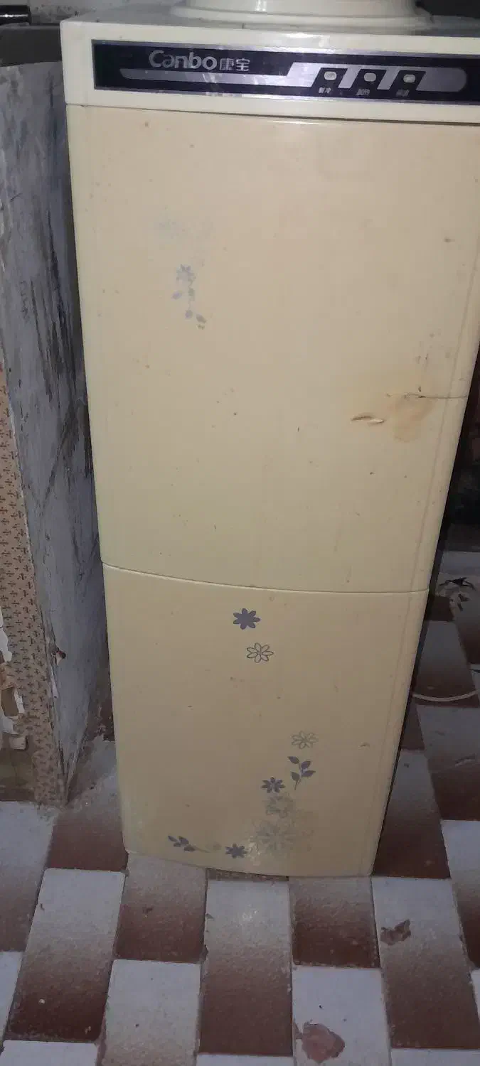 آب سردکن یخچال دار|آب‌سردکن و تصفیه آب|قشم, |دیوار