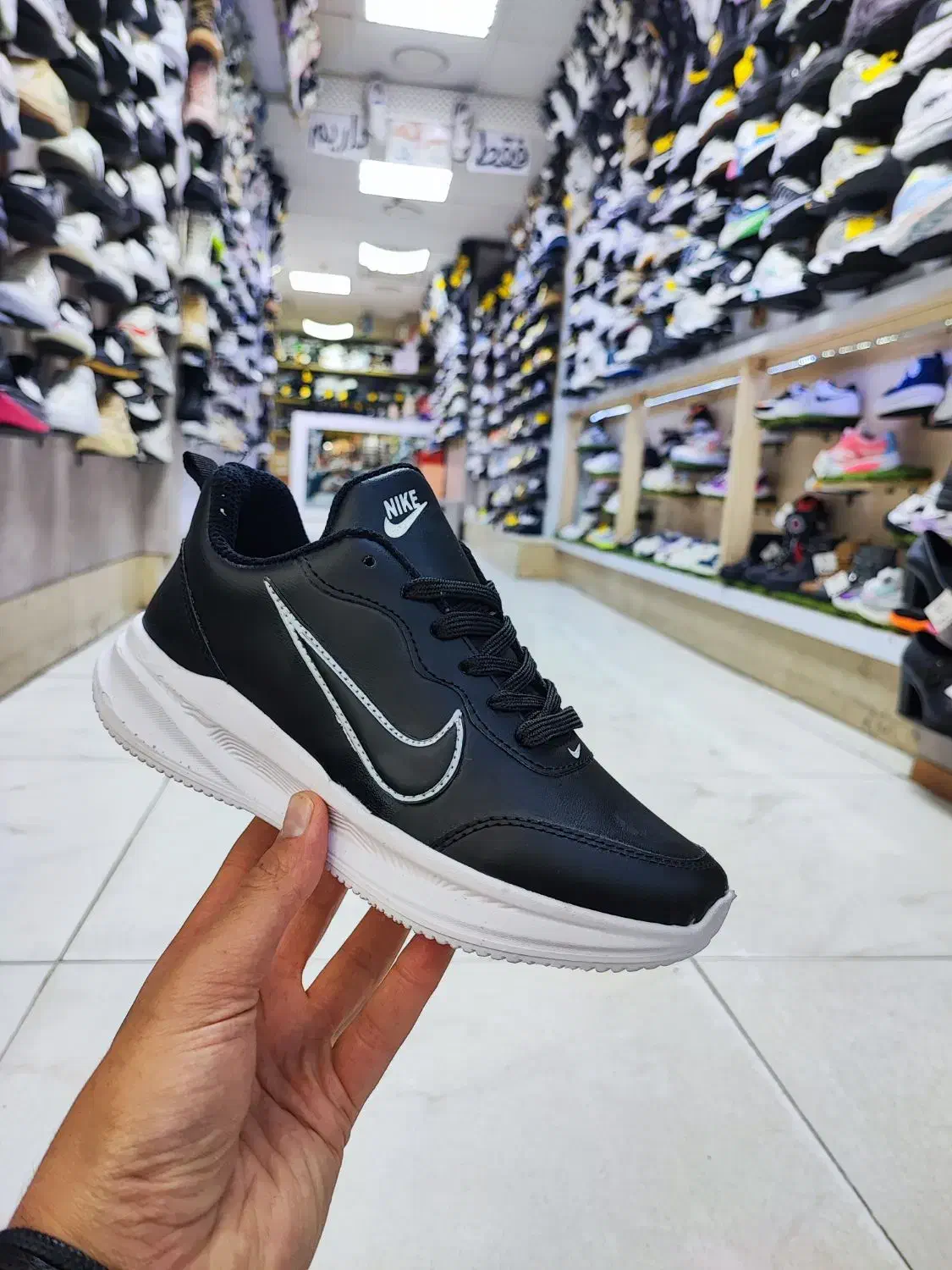 نایک ورزشی سابمیت سایز ۳۷ تا۴۴ ضدآب|کیف، کفش، کمربند|سنندج, |دیوار