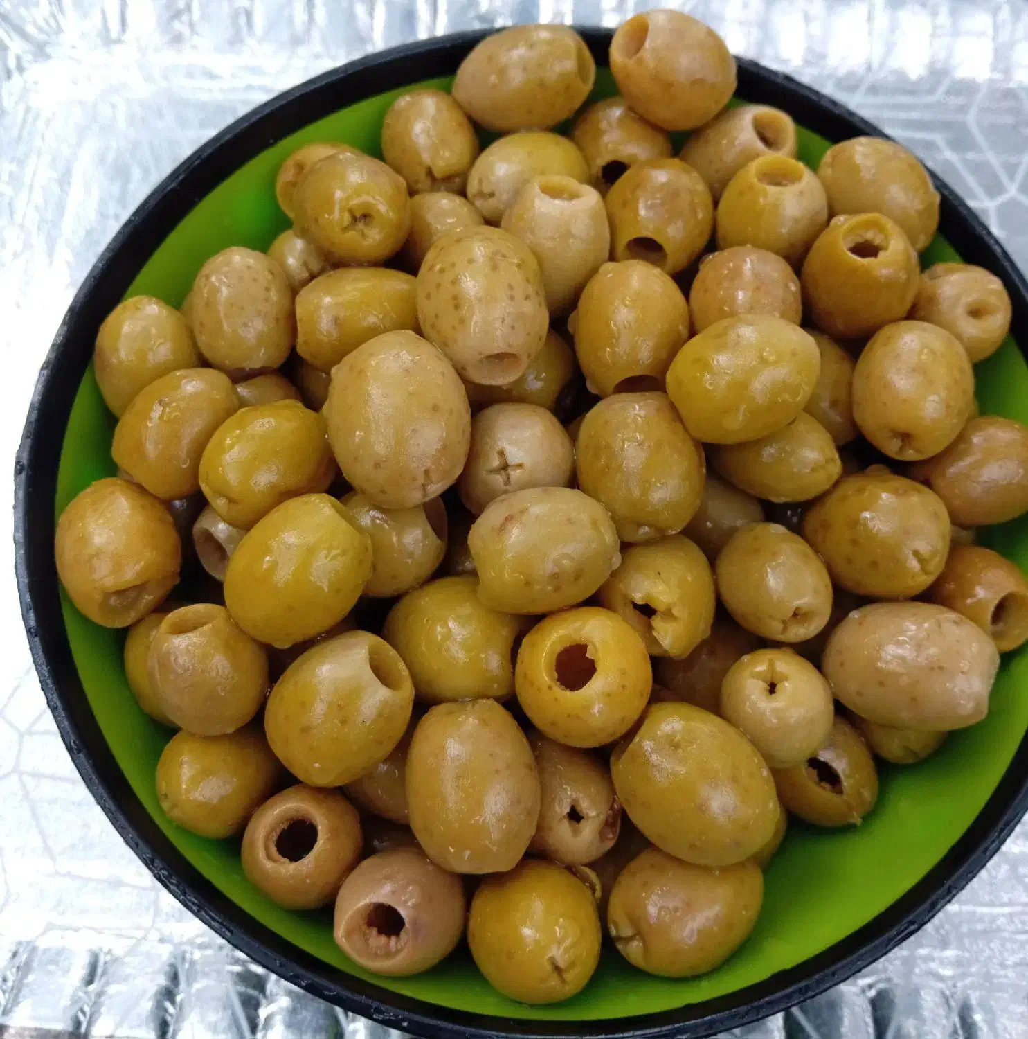 زیتون کنسروی بی هسته و روغن زیتون درجه یک بشر|عمده‌فروشی|طارم, |دیوار