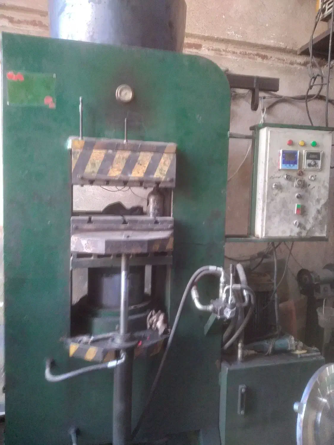 کارگر ساده|استخدام صنعتی، فنی، مهندسی|رزن, |دیوار