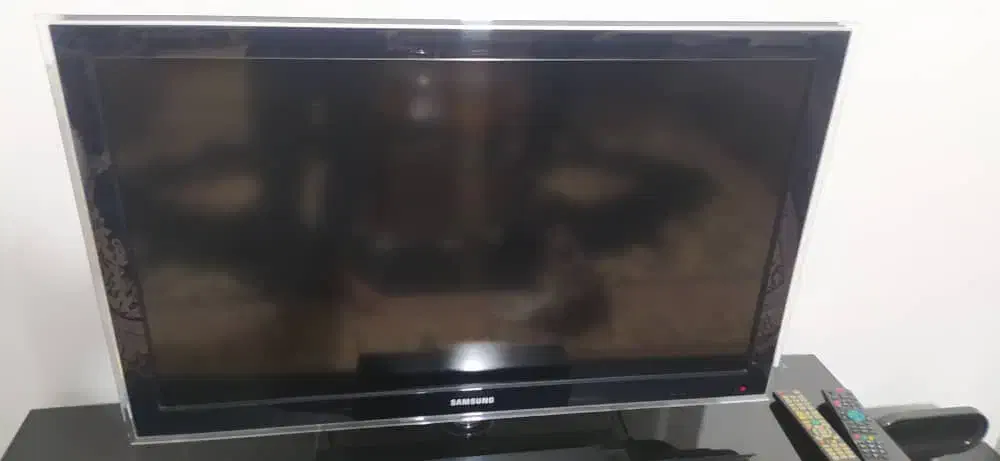 تلوزیون سامسونگ ال سی دی 42|تلویزیون و پروژکتور|رشت, باهنر|دیوار