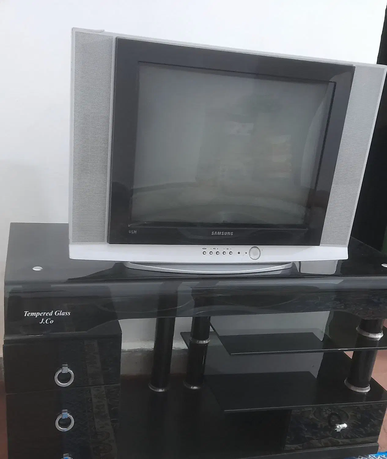 تلویزیون و میز ال سی دی|تلویزیون و پروژکتور|جیرفت, |دیوار