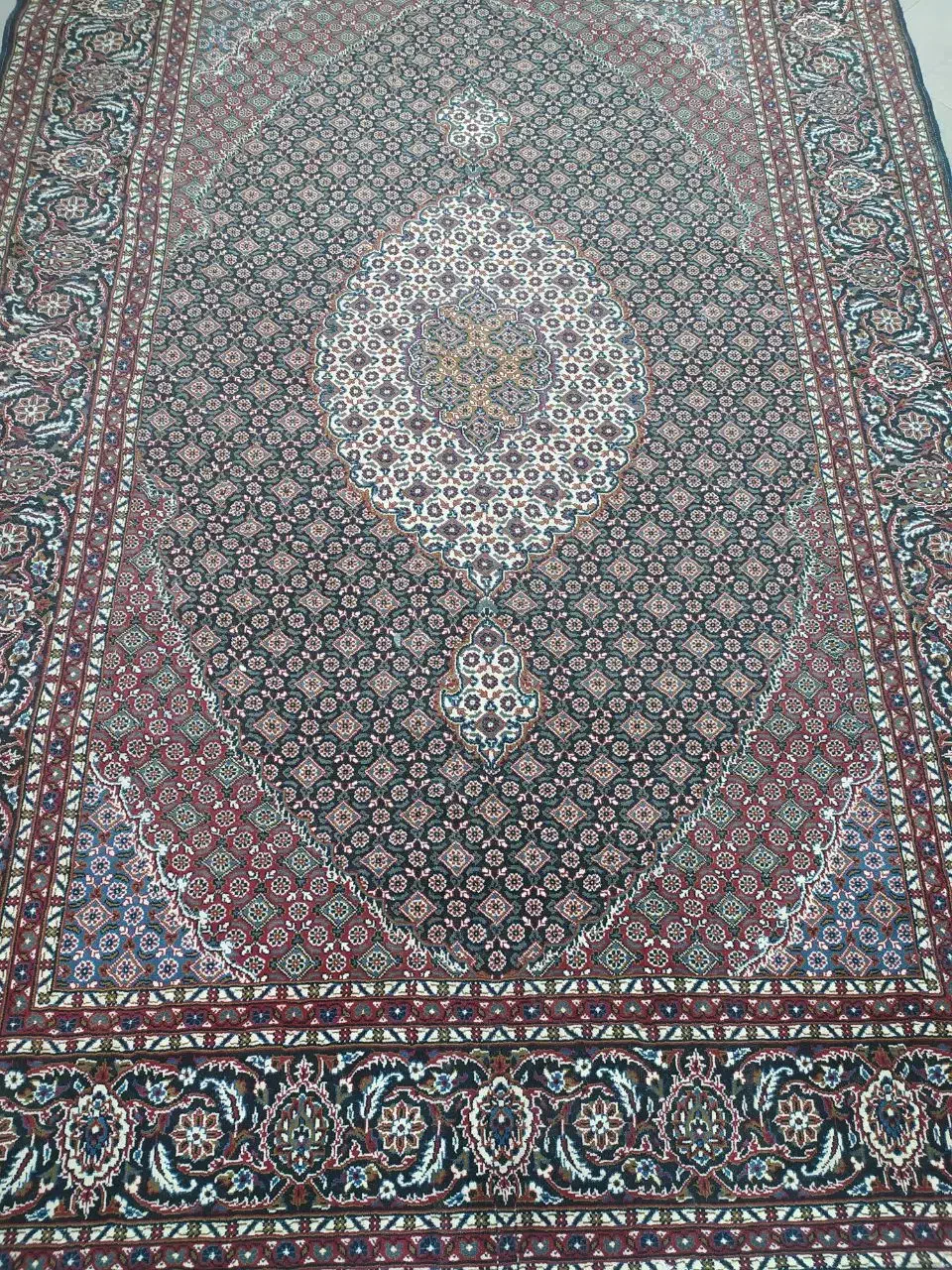 کناره و فرش در حد نو|فرش|بیرجند, |دیوار