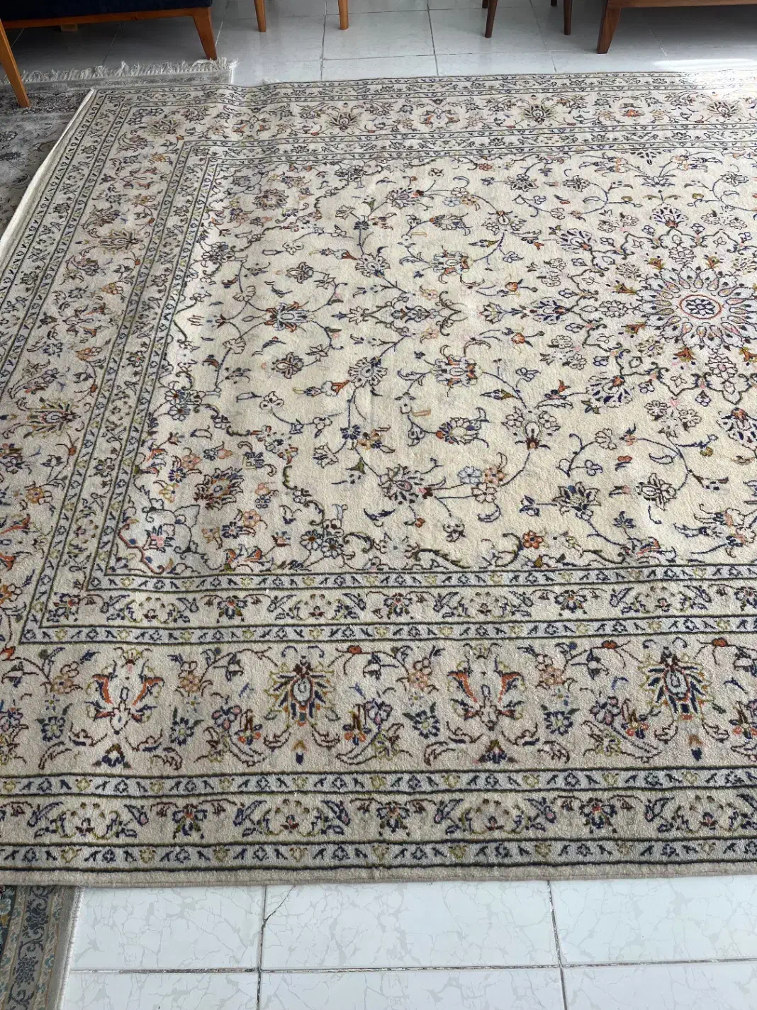 فرش دستبافت ۹متری در حد نو تمیز لوله شده|فرش|قزوین, |دیوار