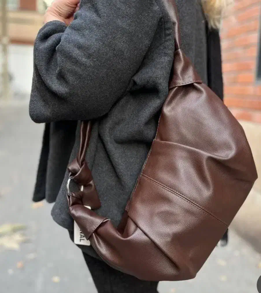 کیف و کفش|کیف، کفش، کمربند|اراک, |دیوار