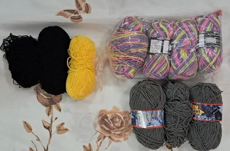 کاموا|لوازم خیاطی و بافتنی|قم, خاکفرج|دیوار