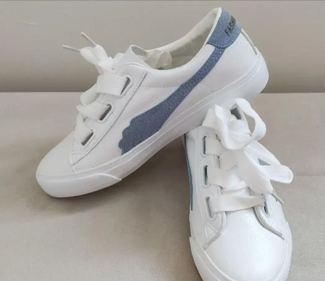 کتونی  چرم سایز ۳۷  ، وارداتی آکبند|کیف، کفش، کمربند|پردیس, فاز ۱۱|دیوار