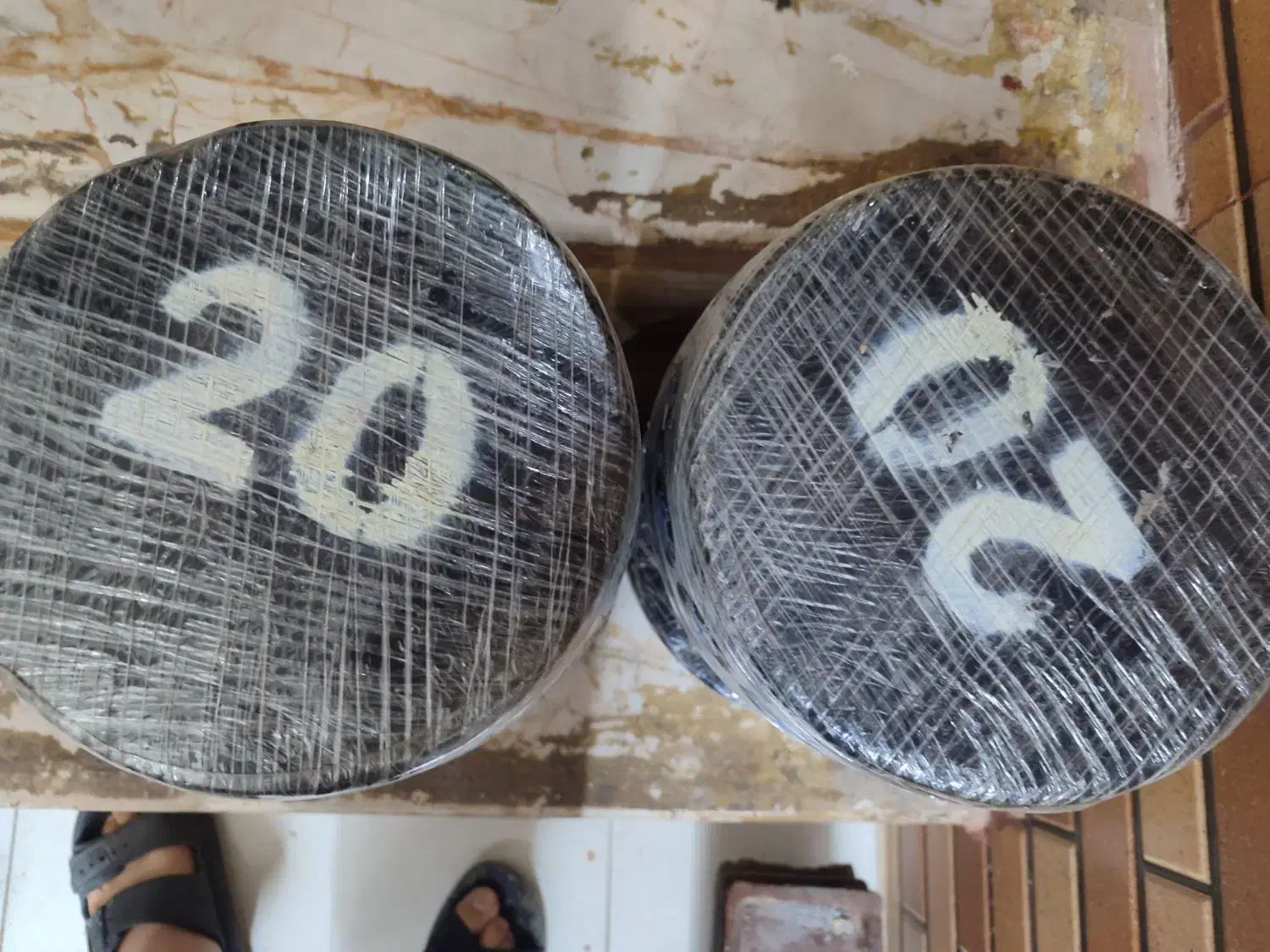 دوتا دمبل20کیلویی (بتنی)|تجهیزات ورزشی|مشهد, ایثارگران|دیوار