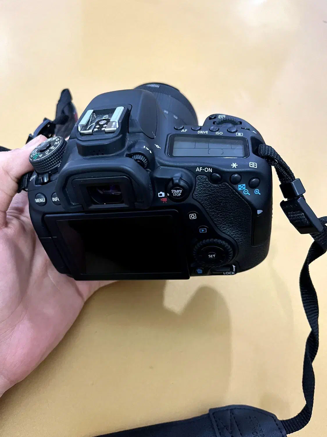 دوربین Canon 80d EOS + لنز 135-18|دوربین عکاسی و فیلمبرداری|اهواز, اهواز|دیوار
