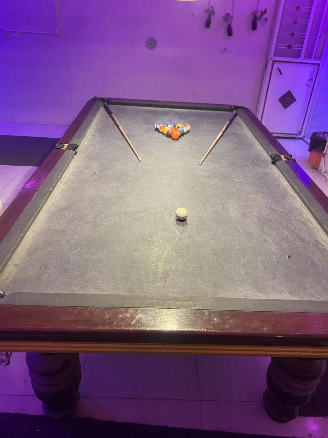 بیلیارد ۹ فوت|ورزش‌های توپی|شیراز, بید زرد|دیوار