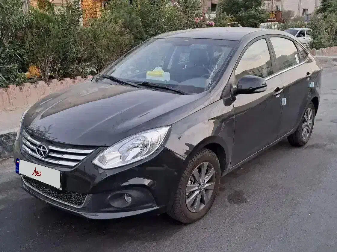 J4  خونگی و به شدت تمیز|خودرو سواری و وانت|تهران, آرژانتین|دیوار