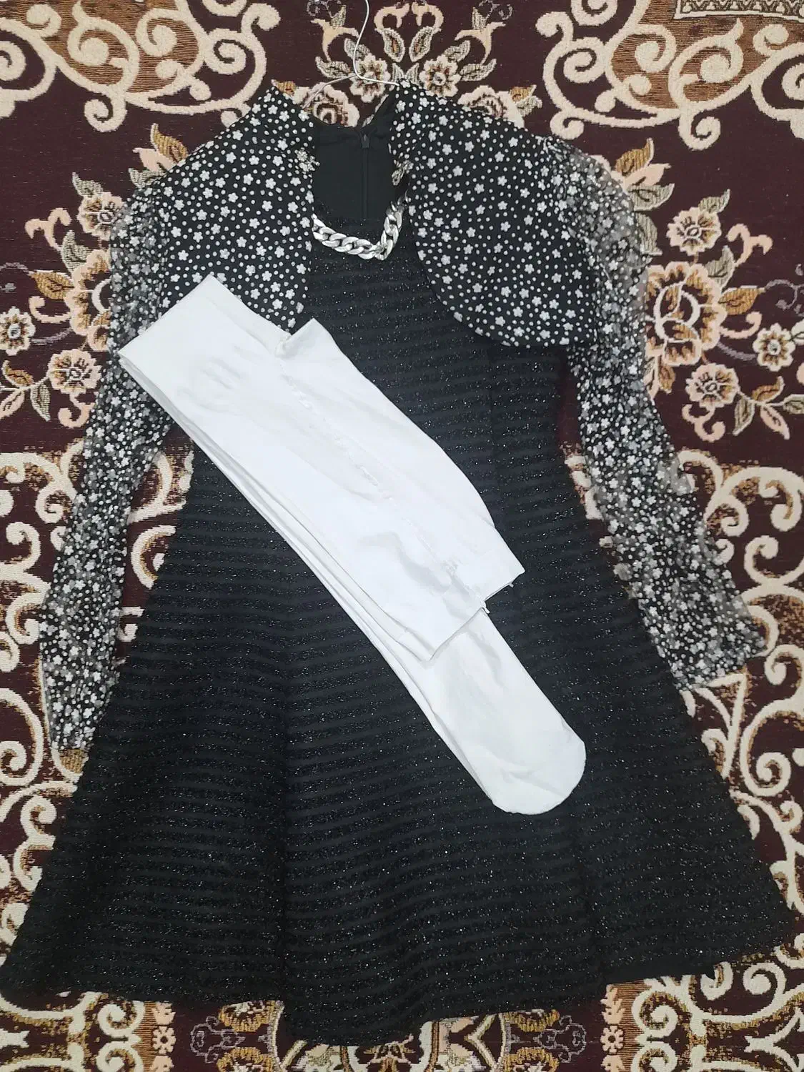 دُن مجلسی|کفش و لباس بچه|سلماس, |دیوار