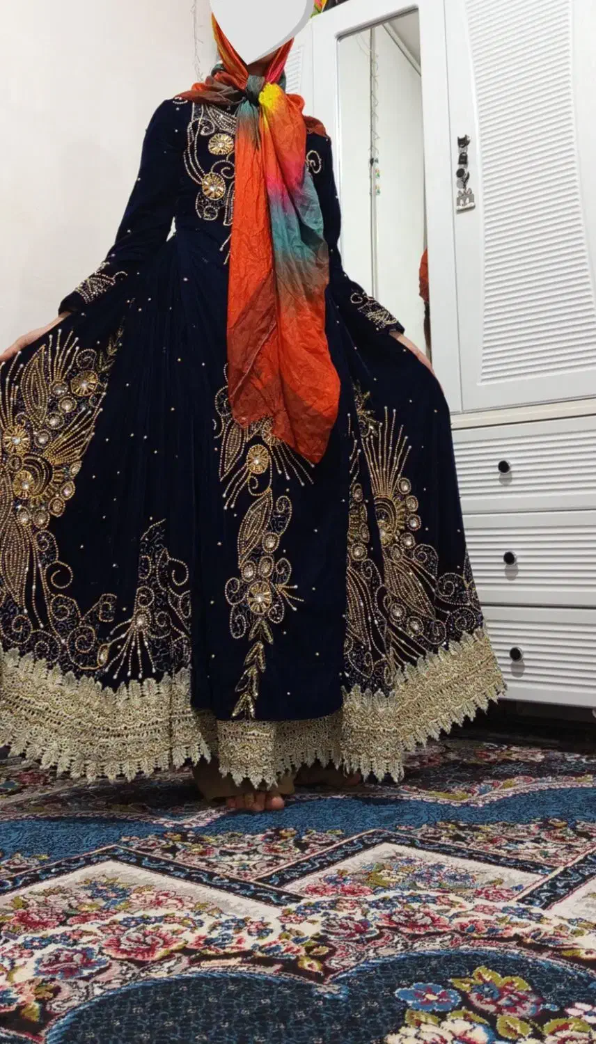 لباس بامینا|لباس|لردگان, |دیوار