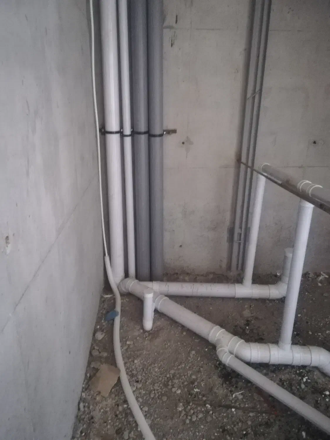 لوله کشی آب و فاضلاب و تعمیر پکیج، نصب شیرآلات|خدمات پیشه و مهارت|کاشمر, |دیوار