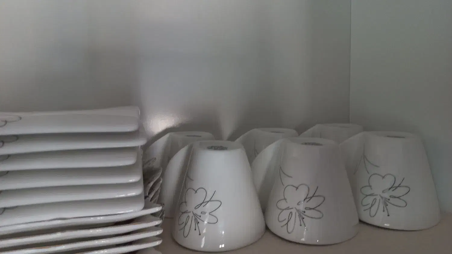 ظرف و ظروف ورق بزنید...|ظروف سرو و پذیرایی|سمنان, |دیوار