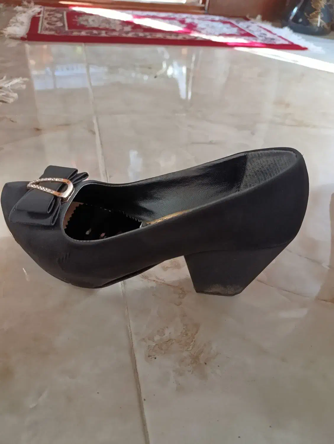 کفش|کیف، کفش، کمربند|رامسر, |دیوار