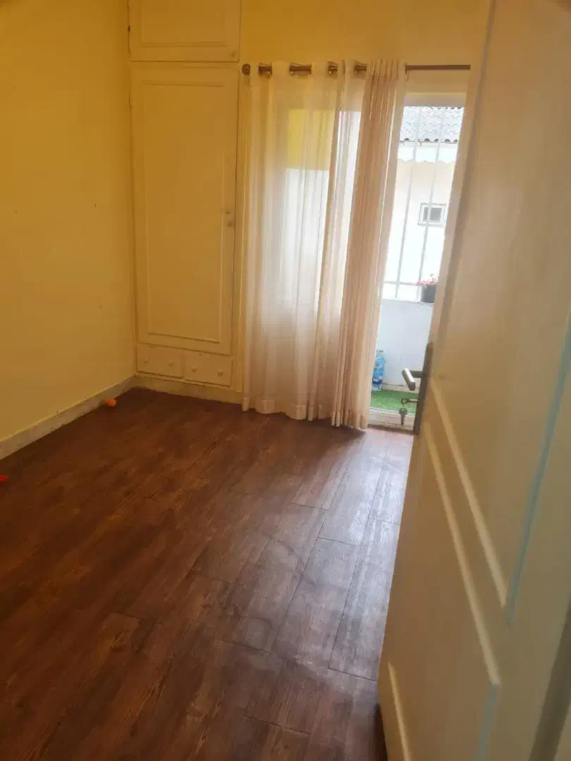 اجاره لاین واجاره یک اتاق بالکن دارمجزا|خدمات آرایشگری و زیبایی|رشت, گلباغ نماز|دیوار