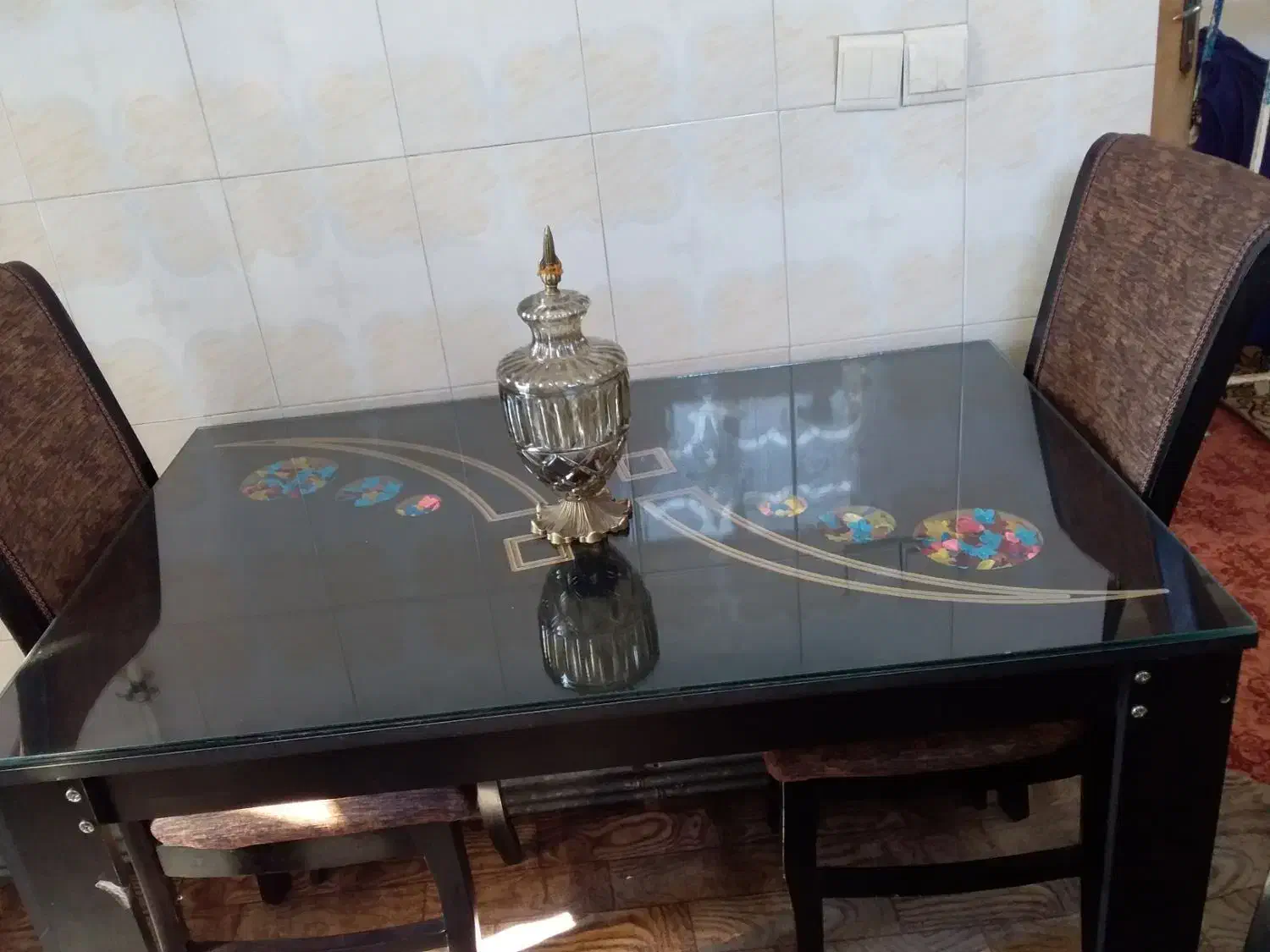 میز|میز و صندلی غذاخوری|اسلام‌‌آباد غرب, |دیوار