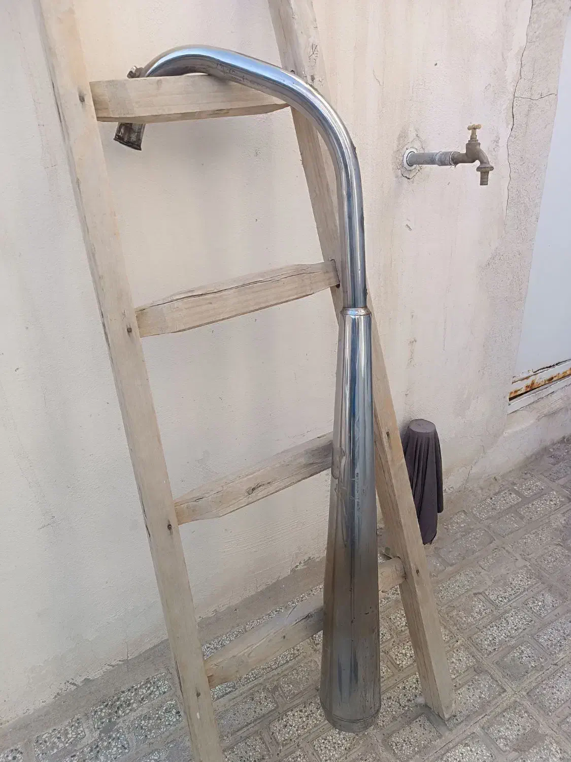 اگزوز صنعت کشاورز 200|قطعات یدکی و لوازم جانبی|تربتحیدریه, اندیشه|دیوار