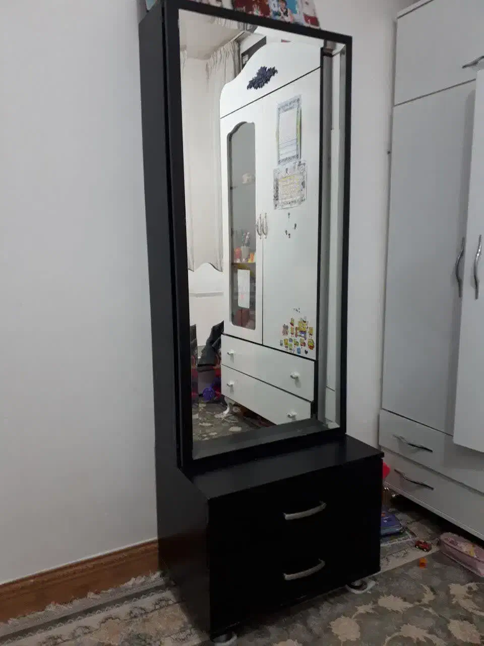 کمد آینه قدی|آرایشگاه و سالن‌های زیبایی|فولادشهر, C4|دیوار