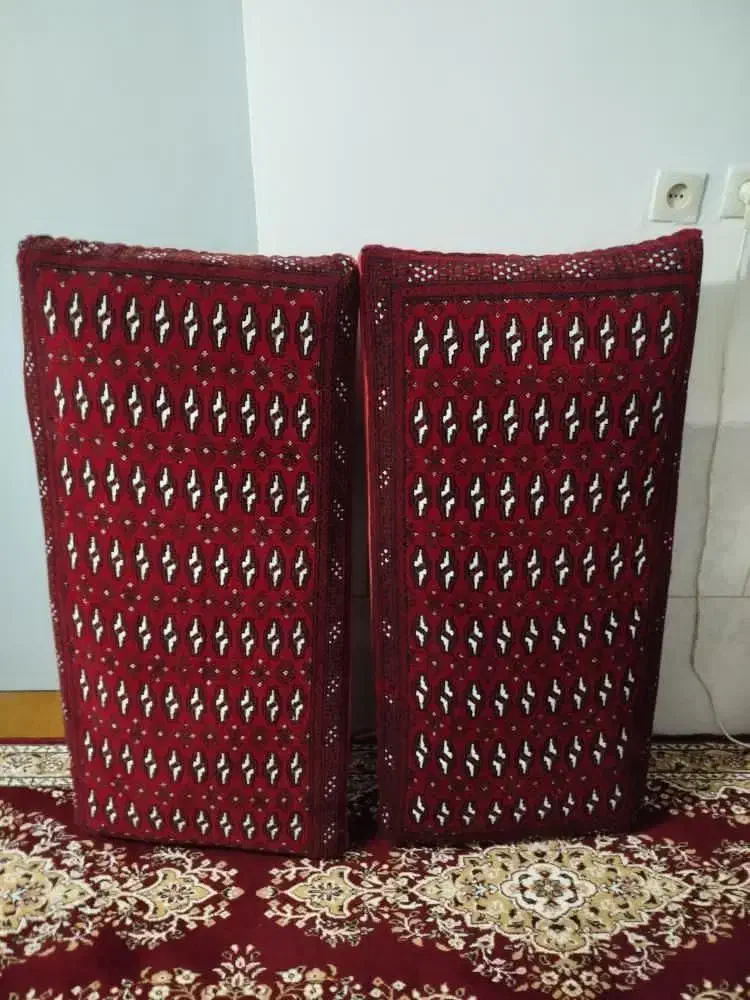 پشتی سنتی در حد نو|پشتی|گرگان, |دیوار