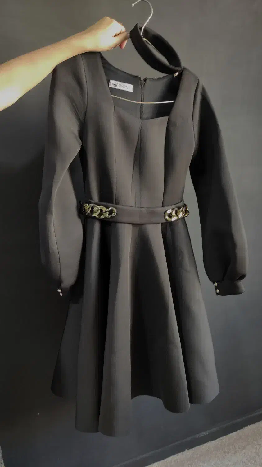 لباس مجلسی|لباس|هشتگرد, فاز ۲ مهستان|دیوار