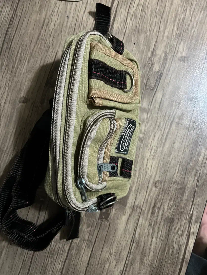 کیف کمریی|کیف، کفش، کمربند|اردبیل, |دیوار