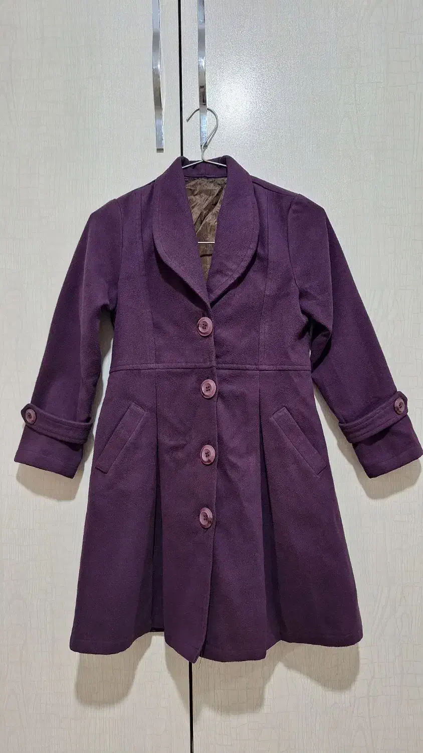 پالتو و کاپشن|لباس|قرچک, زیبا شهر|دیوار