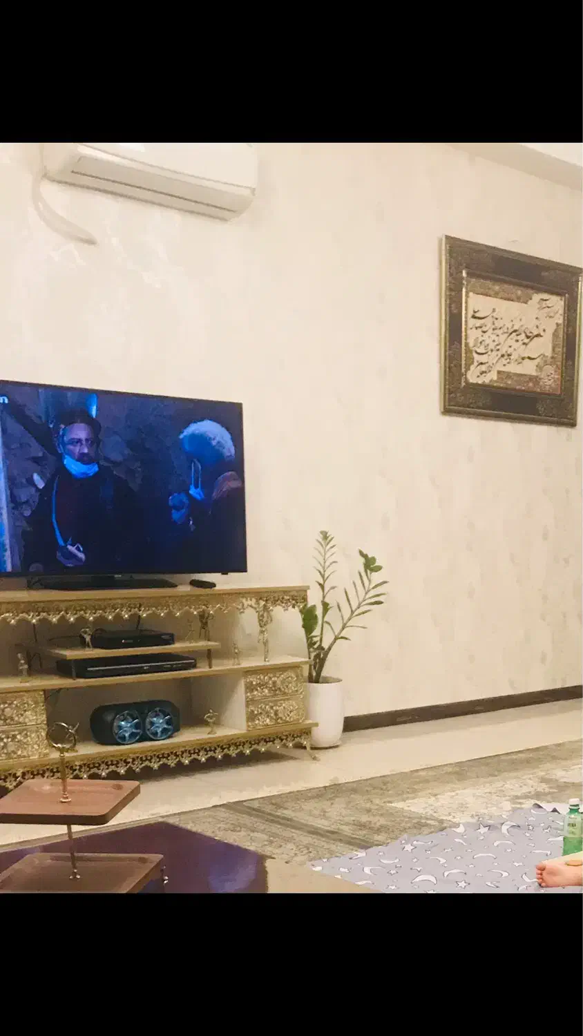 ست برنزی میز تی وی بوفه و ساعت ایستاده|میز تلویزیون|هشتگرد, شهرک راه آهن|دیوار