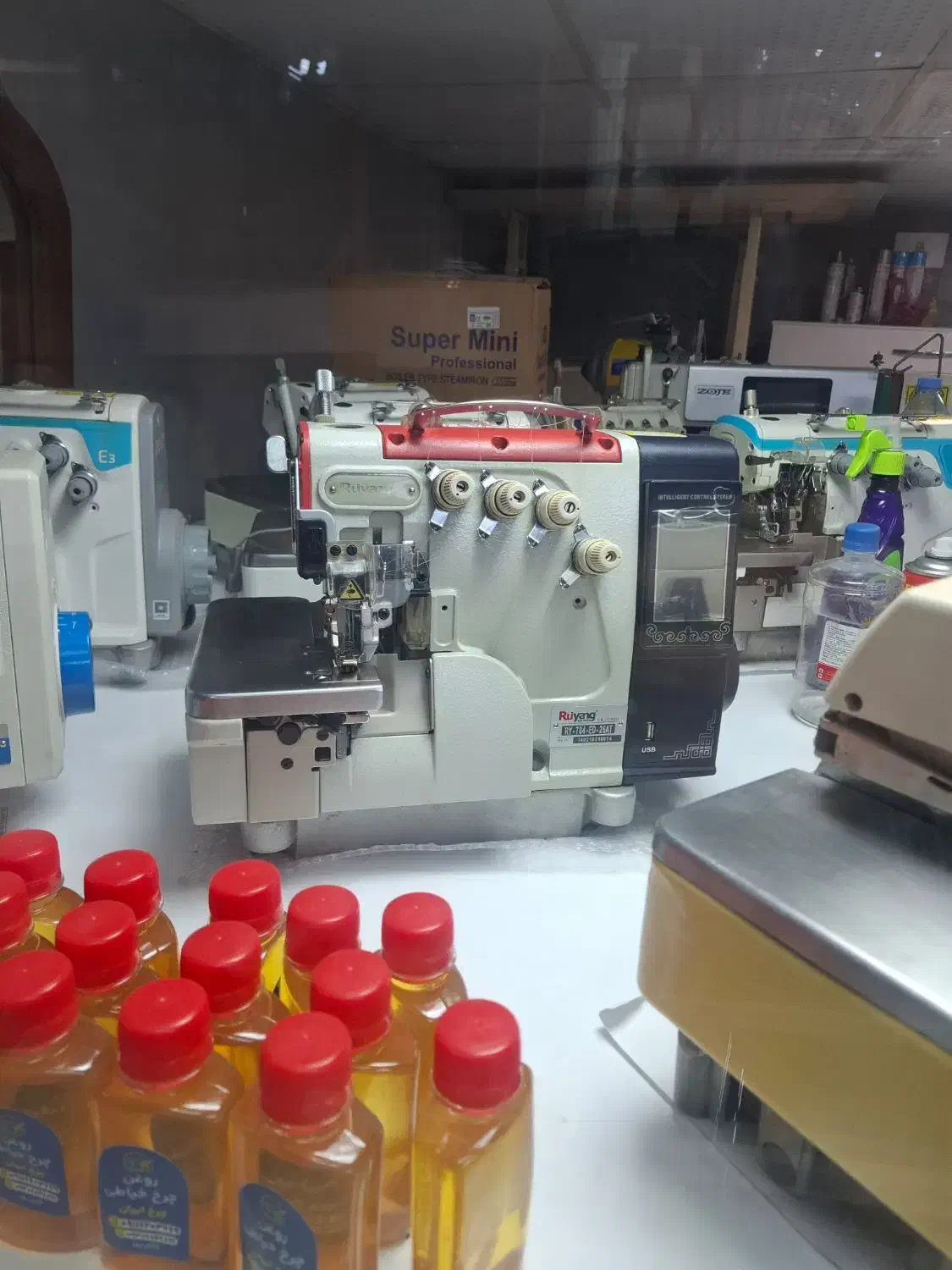 فروشگاه عسکری چرخ خیاطی سردوز ۴ نخ فول اتومات|چرخ خیاطی و ریسندگی|رشت, بازار|دیوار