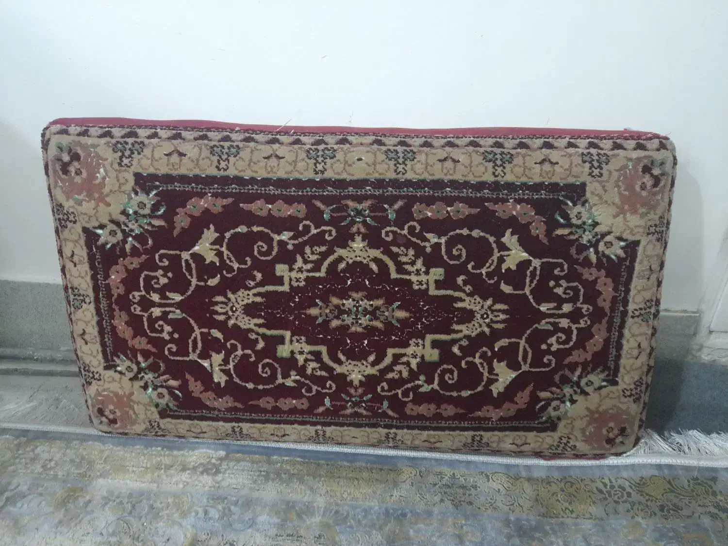 پشتی|پشتی|قم, میرزائیه|دیوار