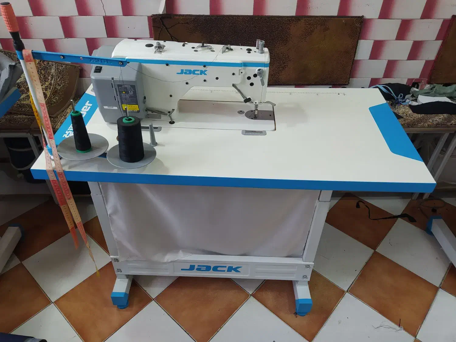 چرخ خیاطی a4fسخنگو|چرخ خیاطی و ریسندگی|سنندج, |دیوار