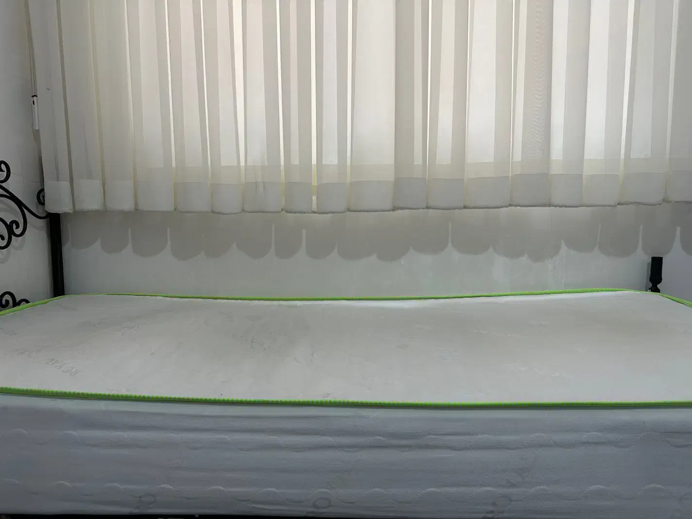 تشک|تشک تختخواب|مشهد, سرافرازان|دیوار