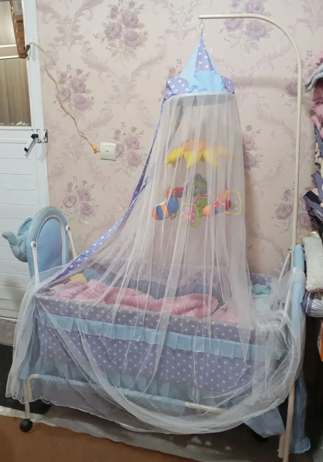 گهواره کودک|تخت و صندلی بچه|پاکدشت, پاکدشت (مامازند)|دیوار