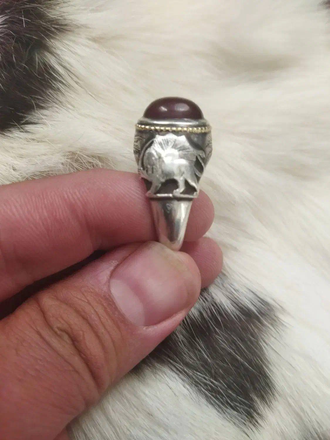 انگشتر شیروخورشید1346|کلکسیون اشیاء عتیقه|همدان, |دیوار