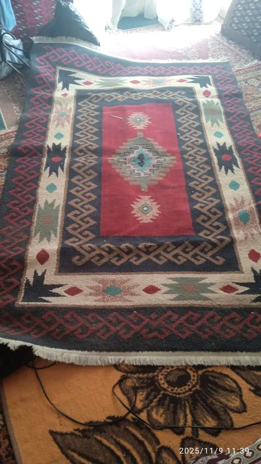 یک گلیم سه متریسالم|گلیم، جاجیم، گبه|بیرجند, |دیوار