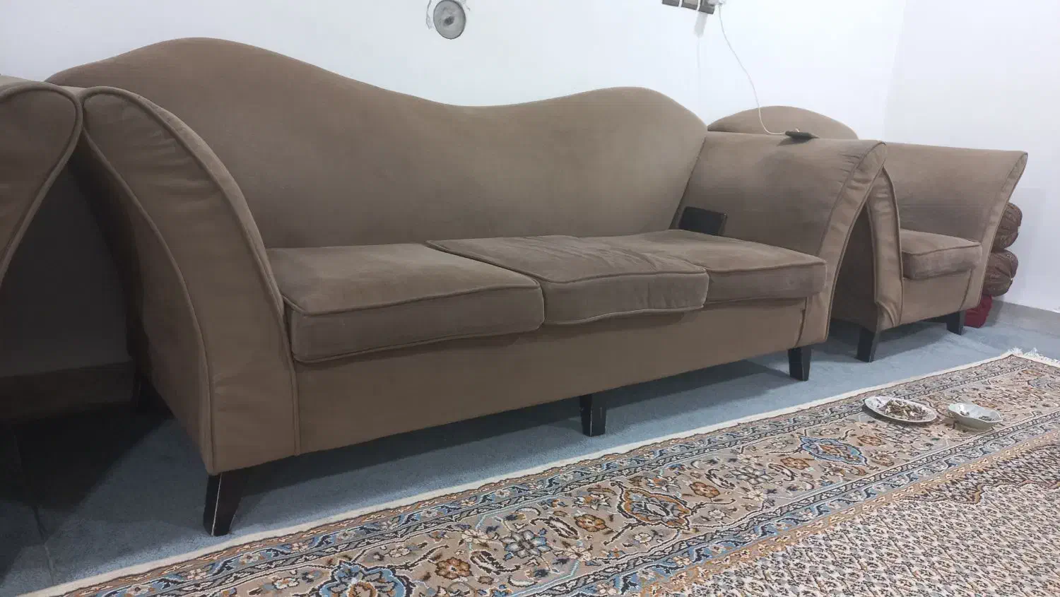 مبل ۵ نفره قیمت مناسب|مبلمان خانگی و میز عسلی|بندر گناوه, |دیوار